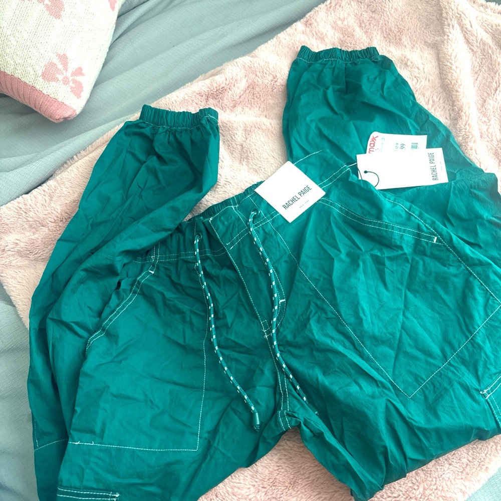 New emerald XS cargo pants